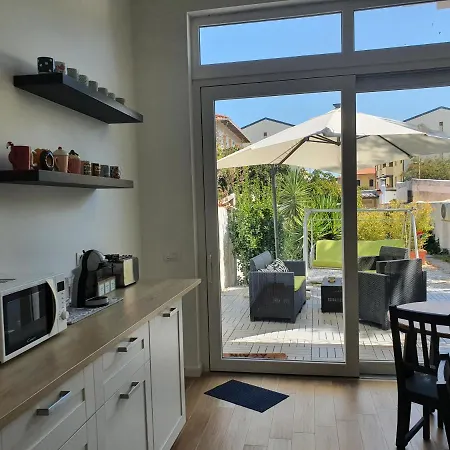 Bed & Breakfast Annemarie Marina Di Pisa
